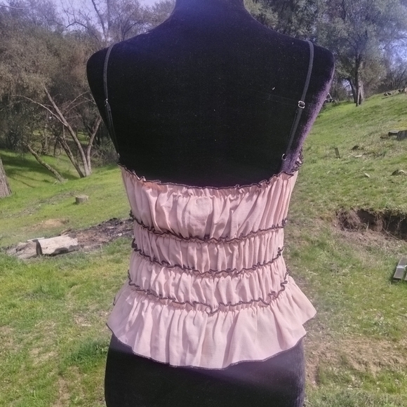 Forever 21 Pink Ruffled Women's Top - Picture 4 of 7